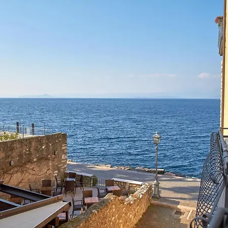 Apartamento Apartmentsgarda - Residenza Dei Navigatori Torri Del Benaco