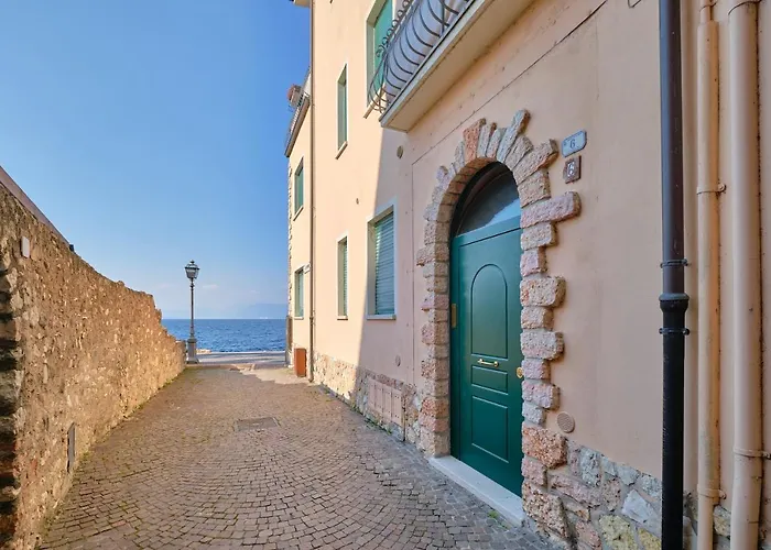 Apartmentsgarda - Residenza Dei Navigatori Apartamento Torri Del Benaco